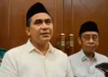 Kader PPP yang juga Wakil Gubernur Jawa Tengah Taj Yasin Maimoen (kiri) bersama Ketua DPW PPP Jawa Tengah, Masrukh Samsurie. (Rizky Syahrul/Lingkarjateng.id)