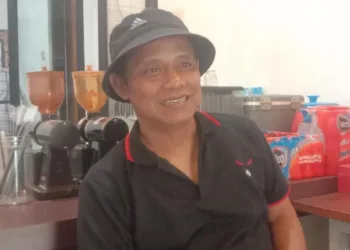 Anggota DPRD Kota Salatiga Fraksi PDIP Nasdem Alexander Joko Sulistyo Budi Yuwono. (Angga Rosa/Lingkarjateng.id)