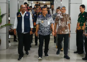 Gubernur Jawa Tengah, Ahmad Luthfi, usai memimpin rapat koordinasi kondusivitas wilayah di Kantor Gubernur Jawa Tengah, Semarang, Kamis, 11 September 2025. (Pemprov Jateng/Lingkarjateng.id)