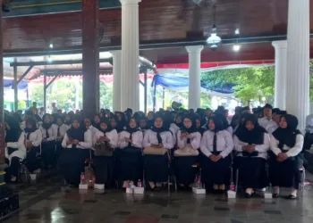 ILUSTRASI: Para pegawai pemerintah dengan perjanjian kerja (PPPK) Kabupaten Rembang.  (Muhammad Faalih/Lingkarjateng.id)