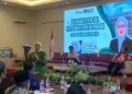 DPR Minta Sosialisasi Skema Baru Penyaluran Pupuk Bersubsidi Diperkuat di Demak 26 Anggota Komisi IV DPR RI, Hindun Anisah saat memberikan sambutan dalam kegiatan Bimtek terkait kebijakan pupuk bersubsidi, bertempat di Hotel Amantis Demak, Jumat, 26 September 2025. (M Burhanuddin Aslam/Lingkarjateng.id)
