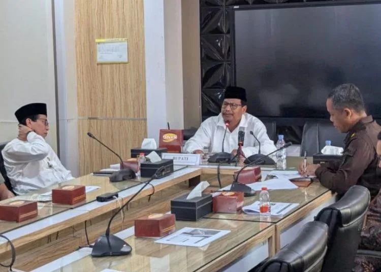 Pemanfaatan Tambatan Alternatif di Pelabuhan Sluke Rembang Temui Sejumlah Kendala 25 Rapat Koordinasi Forkompimda bersama Kantor Unit Penyelenggara Pelabuhan (KUPP) Kelas III Rembang. (Dok. Pemkab Rembang/Lingkarjateng.id)