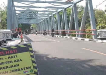Pengerjaan peremajaan jembatan di ruas jalan nasional Rembang-Blora-Cepu.(BBPJN Jateng-DIY/Lingkarjateng.id)