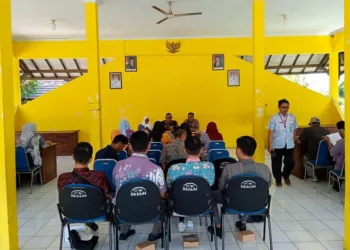 Suasana rapat koordinasi dan sosialisasi administrasi kependudukan di Aula Kecamatan Bojong, Kabupaten Pekalongan, Kamis, 4 September 2025. (Fahri Akbar/Lingkarjateng.id)