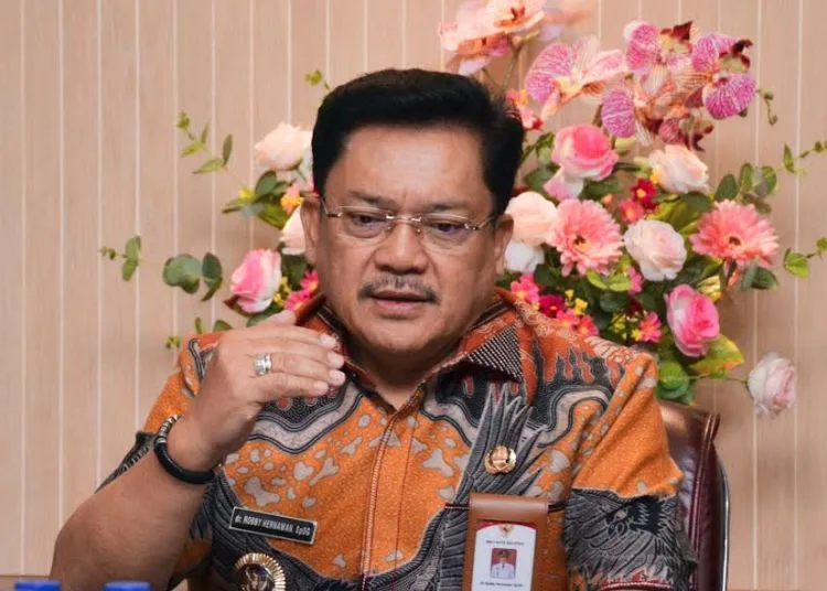 Robby-Nina Dukung Penguatan Siskamling Demi Kondusifitas Salatiga 25 Wali Kota Salatiga Robby Hernawan. (Dok. Prokompim Setda Salatiga)