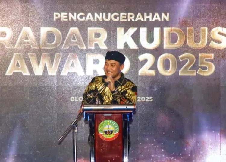 Ahmad Luthfi Dapat Penghargaan Pemimpin Percepatan Ekonomi Daerah 26 Ahmad Luthfi Dapat Penghargaan Pemimpin Percepatan Ekonomi Daerah1