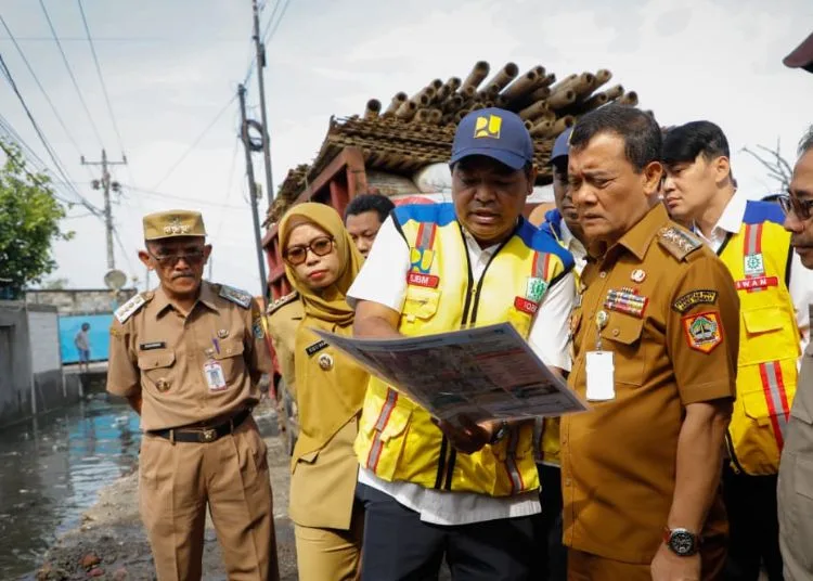 Banjir di Demak Gubernur Jateng Cek Sodetan Sungai Sayung1