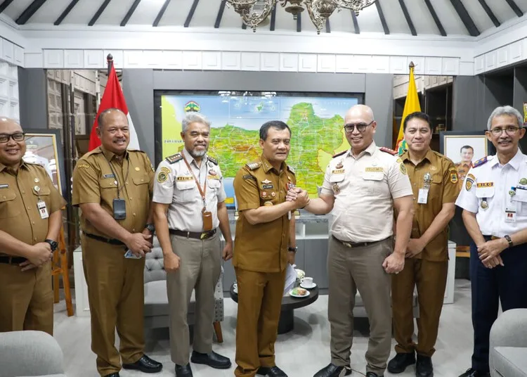 Gubernur Jateng dan Kepala BKHIT Jateng