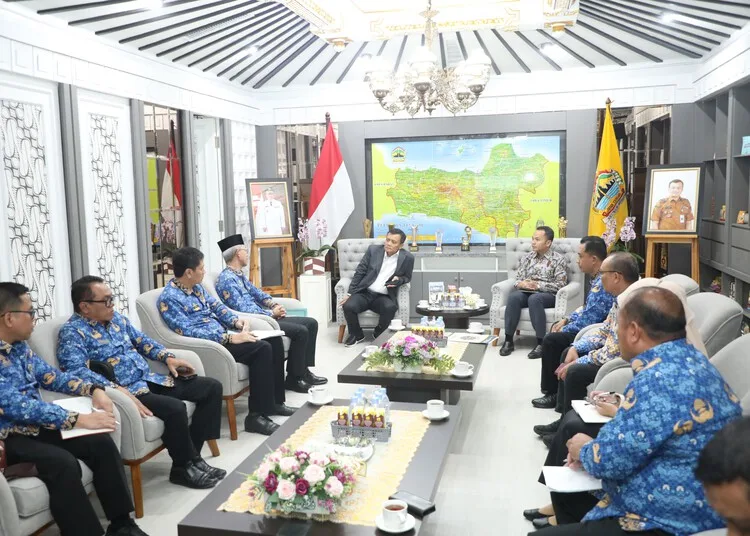 Gubernur Jateng menerima kunjungan Wali Kota Surakarta