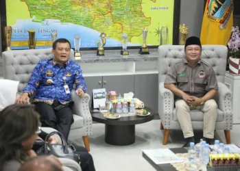 Gubernur Jawa Tengah, Ahmad Luthfi, saat menerima audiensi dari pengurus Himpunan Tani Merdeka Jawa Tengah di kantornya pada Rabu, 1 Oktober 2025. (Pemprov Jateng/Lingkarjateng.id)