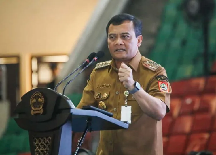 Jateng Dipuji BGN Paling Unggul dan Siap Jalankan Program MBG 25 Gubernur Jawa Tengah Ahmad Luthfi dalam acara Rakor MBG dan Satuan Pelayanan Pemenuhan Gizi (SPPG) di GOR Jatidiri Semarang, Senin, 6 Oktober 2025. (Humas Pemprov Jateng/Lingkarjateng.id)