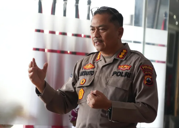 Polda Jateng Tanggapi Kasus Dugaan Perselingkuhan Oknum Polisi di Kendal 25 Kabid Humas Polda Jateng, Kombes Pol Artanto. (Humas Polda Jateng/Lingkarjateng.id)