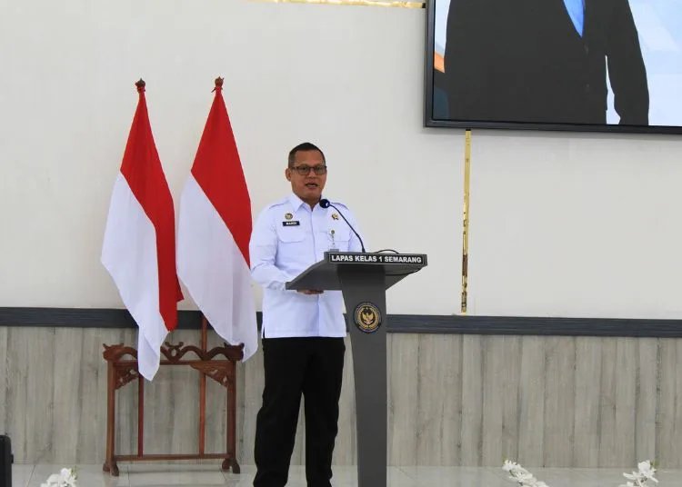 Kepala Kanwil Ditjenpas Jateng Resmikan Pelatihan Kemandirian di Lapas Semarang 25 Kepala Kantor Wilayah Direktorat Jenderal Pemasyarakatan (Ditjenpas) Jawa Tengah, Mardi Santoso, membuka pelatihan kemandirian di Lapas Kelas I Semarang, Senin, 27 Oktober 2025. (Kemenkumham Jateng/Lingkarjateng.id)