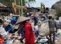 Operasional TPA Degayu Pekalongan Diperpanjang Hingga Pertengahan 2026 26 Suasana aktivitas di Tempat Pembuangan Akhir (TPA) Degayu, Kota Pekalongan pada awal 2025. (Fahri Akbar/Lingkarjateng.id)