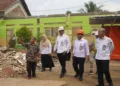 Pemkab Jepara Anggarkan Rp45 Miliar untuk Revitalisasi 96 Sekolah 28 MENINJAU: Bupati Jepara Witiarso Utomo (tengah) meninjau SDN 1 Krasak Bangsri, Rabu, 15 Oktober 2025. (Lingkarjateng.id)