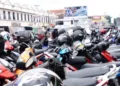 Pemkot Salatiga Minta Dishub Tingkatkan Potensi PAD Sektor Parkir 29 ILUSTRASI: Salah titik kantong parkir di Jalan Jenderal Sudirman Salatiga terlihat dipenuhi kendaraan bermotor, belum lama ini. (Angga Rosa/Lingkarjateng.id)