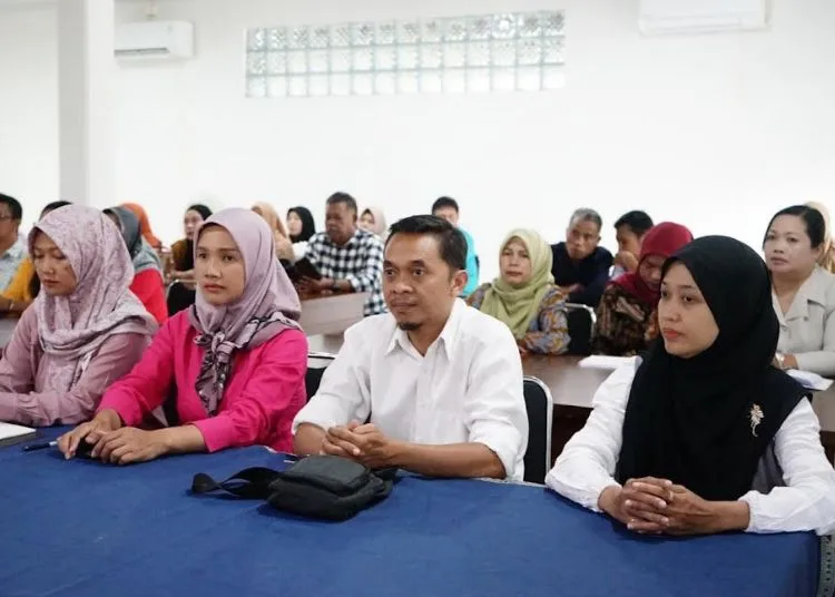 Pengurus Koperasi Merah Putih di Salatiga Diberi Pelatihan Akuntansi 25 PELATIHAN: Puluhan pengurus Koperasi Kelurahan/Desa Merah Putih mengikuti pelatihan akutansi di Aula Dekopinda Salatiga, Senin, 27 Oktober 2025. (Prokompi Setda Salatiga/Lingkarjateng.id)