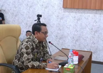 Wakil Bupati Pati Risma Ardhi Chandra dihadirkan dalam sidang pansus hak angket DPRD Pati terkait kebijakan bupati pada Jumat, 3 Oktober 2025. (Lingkar Network/Lingkarjateng.id)