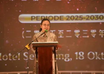 Wali Kota Semarang, Agustina Wilujeng Pramestuti, saat menghadiri pelantikan pengurus Perkumpulan Pengusaha Indonesia Tionghoa (Perpit) Jawa Tengah di Semarang pada Sabtu, 18 Oktober 2025. (Humas Pemkot Semarang/Lingkarjateng.id)