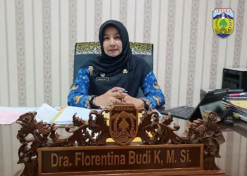 Plt. Kepala Badan Kepegawaian dan Sumber Daya Manusia (BKPSDM) Kabupaten Jepara, Florentina Budi Kurniawati. (Tomi Budianto/Lingkarjateng.id)
