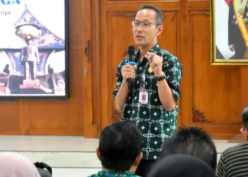 Kepala Dinas Kesehatan Kota Salatiga Prasit Al Hakim. (Dok. Prokompim Setda Salatiga/Lingkarjateng.id)