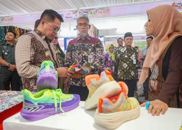 Sekda Jateng Minta UMKM Tak Terpikat Pinjol Ilegal, Tekankan Pemanfaatan KUR 26 sekda jateng 1