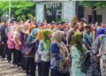 3.524 PPPK Paruh Waktu Pemkab Pati Akhirnya Tanda Tangan Kontrak 26 Para tenaga harian lepas (THL) Pemerintah Kabupaten Pati di kantor BKPSDM untuk tandatangan kontrak sebagai PPPK paruh waktu pada Jumat, 28 November 2025. (Lingkarnews Network)