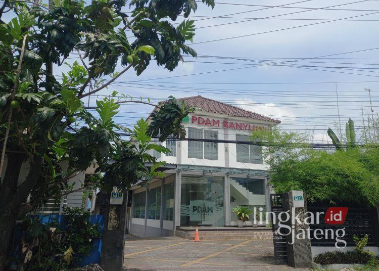 POTRET: Gedung salah satu BUMD Kabupaten Rembang, PDAM Banyumili. (Muhammad Faalih/Lingkarjateng.id)