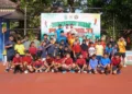 Wakil Bupati Jepara, M. Ibnu Hajar bersama peserta turnamen Pelti Cup di Lapangan Kantil pada Juamt, 31 Oktober 2025. (Tomi Budianto/Lingkarjateng.id)