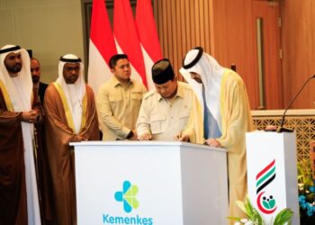 Presiden RI Prabowo Subianto dan perwakilan Pemerintah Uni Emirat Arab Syeikh Theyab Bin Mohamed Bin Zayed Al Nahyan meresmikan Rumah Sakit Kardiologi Emirates-Indonesia (RS KEI) di Kota Surakarta, Rabu, 19 November 2025. (Humas Pemprov Jateng)