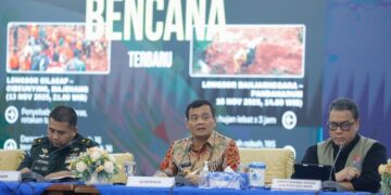 Gubernur Jateng Instruksikan Kepala Daerah Responsif Tangani Bencana 19 Gubernur Jawa Tengah Ahmad Luthfi memimpin Rapat Koordinasi Kesiapsiagaan Penanggulangan Bencana di kantornya pada Selasa, 18 November 2025. (Humas Pemprov Jateng/Lingkarjateng.id)