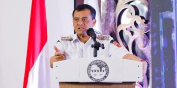 Gubernur Jateng Genjot Pemberdayaan Perempuan Lewat Program Kecamatan Berdaya 12 Gubernur Jawa Tengah Ahmad Luthfi saat menghadiri acara pelantikan pengurus DPD Kaukus Perempuan Politik Indonesia (KPPI) Provinsi Jawa Tengah masa bakti 2025-2030 di Hotel Noormans, Kota Semarang, Rabu, 12 November 2025. (Humas Pemprov Jateng/Lingkarjateng.id)