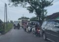 Jalan Lingkar Rembang Gagal Terealisasi 2025, Bupati: Anggaran Tak Mampu 35 POTRET: Kendaraan mengular di sepanjang Jalan Pamotan-Rembang pada Kamis, 20 November 2025. (Muhammad Faalih/Lingkarjateng.id)