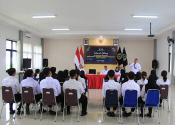 Kakanwil Ditjenpas Jawa Tengah, Mardi Santoso, memberi pembekalan kepada peserta program magang Kemnaker, Senin, 24 November 2025. (Humas Kanwil Ditjenpas Jateng/Lingkarjateng.id)