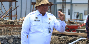 Pastikan Proyek Sesuai Standar, Kakanwil Ditjenpas Jateng Cek Pembangunan Rutan Semarang 20 Kepala Kanwil Ditjenpas Jateng, Mardi Santoso, meninjau pembangunan Rutan Semarang tahap II, Selasa, 18 November 2025. (Humas Kanwil Ditjenpas Jateng/Lingkarjateng.id)