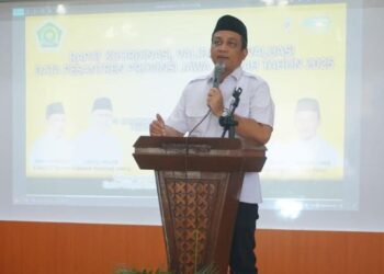 Wali Kota Pekalongan, Achmad Afzan Arslan Djunaid (Aaf), menyampaikan sambutan dalam Rakor Validasi dan Evaluasi Data Pesantren di Aula MAN IC Kota Pekalongan, Rabu, 26 Februari 2025. (Fahri Akbar/Lingkarjateng.id)