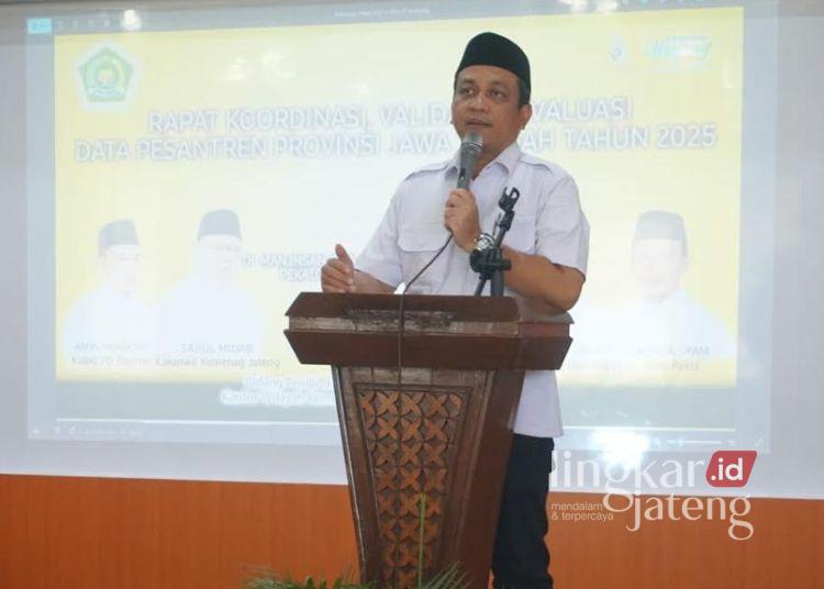 Pemkot Pekalongan Kawal Pengawasan Perizinan Pesantren 25 Wali Kota Pekalongan, Achmad Afzan Arslan Djunaid (Aaf), menyampaikan sambutan dalam Rakor Validasi dan Evaluasi Data Pesantren di Aula MAN IC Kota Pekalongan, Rabu, 26 Februari 2025. (Fahri Akbar/Lingkarjateng.id)