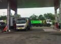 Solar Langka di Pati Jelang Akhir Tahun, Disdagperin Ungkap Penyebabnya 26 POTRET: Sejumlah kendaraan berat antre pengisian solar di salah satu SPBU Kabupaten Pati. (Lingkarnews Network)