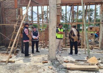 Pansus DPRD Salatiga Akan Panggil Kontraktor Proyek TWR, Ada Apa? 33 Jajaran Pemerintah Kota Salatiga saat meninjau pengerjaan proyek TWR akhir Otkober 2025 lalu. (Prokompim Setda Salatiga/Lingkarjateng.id)