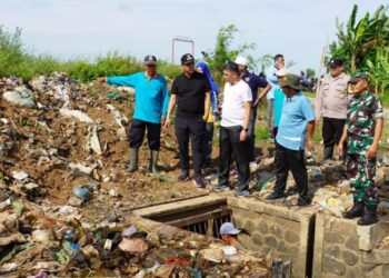 Hadapi Musim Hujan, Bupati Jepara Cek Kondisi Saluran Irigasi dan Alur Sungai SWD