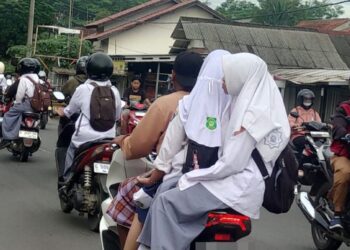 Rekaman kamera ETLE di salah satu titik rawan pelanggaran di Pekalongan menangkap pengendara yang melanggar aturan selama Operasi Zebra Candi 2025. (Polres Pekalongan/Lingkarjateng.id)
