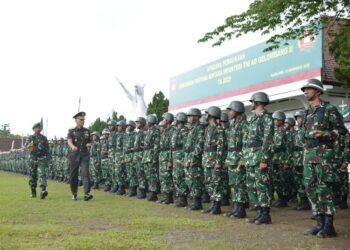 Danrindam IV/Diponegoro Brigjen TNI Hindratno Devidanto resmi membuka Pendidikan Pertama Bintara (Dikmaba) Infanteri TNI Angkatan Darat Gelombang II Tahun Anggaran 2025 di Lapangan Secaba Rindam IV/Diponegoro, Kamis, 13 November 2025. (Pendam IV/Diponegoro)