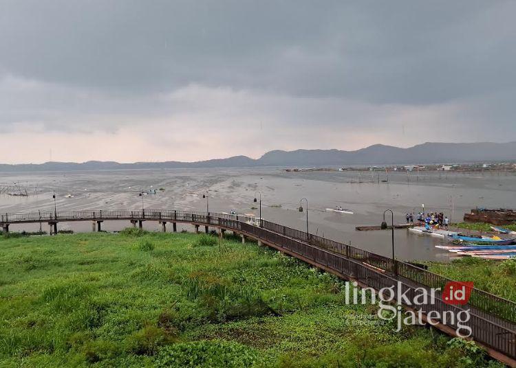 Ada Sesar Aktif di Ungaran, Desa Candirejo Semarang Dipasang Seismograf 25 POTRET: Rawa Pening menjadi salah satu lokasi adanya Sesar Rawa Pening yang terhubung dengan Sesar Merapi-Merbabu, dan Sesar Ungaran 2 yang berpotensi menyebabkan terjadinya gempa bumi. (Hesty Imaniar/Lingkarjateng.i)