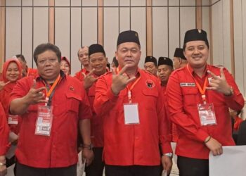 Ali Badrudin (tengah) kembali terpilih jadi Ketua DPC PDIP Pati dalam Konfercab di Kota Semarang, Minggu, 28 Desember 2025. (Lingkarnews Network/Lingkarjateng.id)