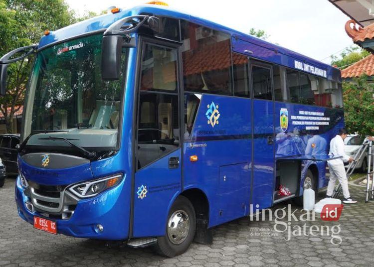 Bertepatan Hari Ibu, Pemkab Jepara Luncurkan Bus Layanan KB Keliling 25 POTRET: Bus pelayanan keluarga berencana (KB) keliling milik Pemerintah Kabupaten Jepara. (Tomi Budianto/Lingkarjateng.id)
