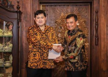 Gubernur Jawa Tengah Ahmad Luthfi (kanan) bersama keluarga Kasultanan Brunei Darussalam dalam pertemuan di Jakarta pada Senin, 29 Desember 2025. (Humas Pemprov Jateng)