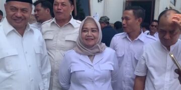 Ketua Komisi B DPRD Jawa Tengah, Sri Hartini (tengah). (M. Burhanuddin Aslam/Lingkarjateng.id)