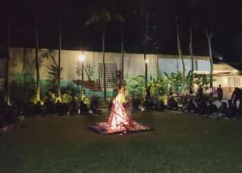 Suasana malam refleksi keluarga Lingkar Media Group di Tawangmangu, Karanganyar, Jawa Tengah pada Jumat, 12 Desember 2025. (Lingkarnews Network)