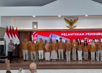 Pelantikan pengurus Ikasman1k masa bakti 2025-2028 di Pendopo Tumenggung Bahurekso Setda Kendal, Sabtu, 20 Desember 2025. (Anik Kustiani/Lingkarjateng.id)