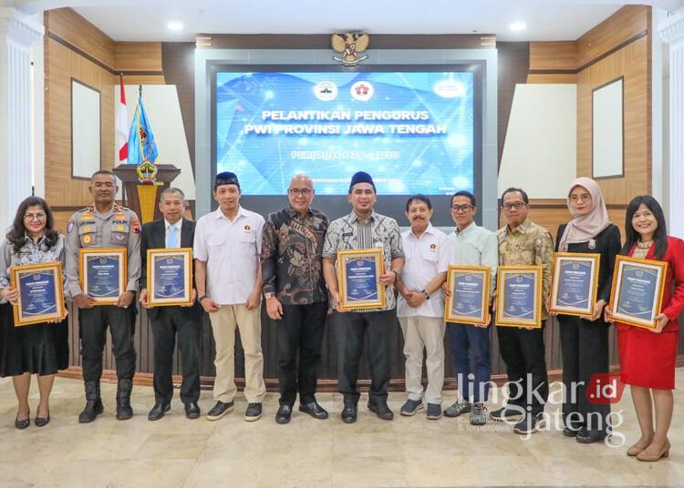 Wakil Gubernur Jawa Tengah, Taj Yasin Maimoen, saat menghadiri pelantikan pengurus PWI Jawa Tengah di Wisma Perdamaian Semarang, Selasa, 2 Desember 2025. (Rizky Syahrul Al-Fath/Lingkarjateng.id)